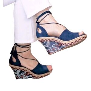 CABI #6001 Navy Isla Suede Wedge Wrap Around Ankle Tie Tassel‎ Sandals Size 9